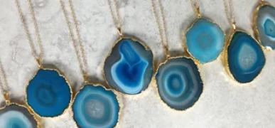 Агат в прикрасах