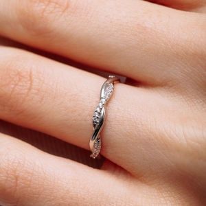 Срібна каблучка