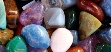 Дорогоцінне і напівдорогоцінне каміння