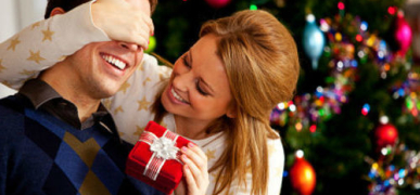 Блиск Нового року: Як вибрати ювелірну прикрасу коханому чоловікові