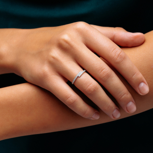 Срібна каблучка