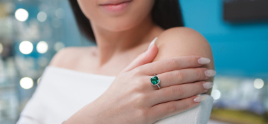 Смарагдові каблучки: Мистецтво природи та ювелірної майстерні