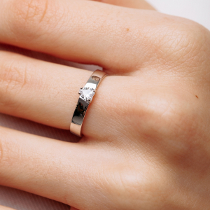 Серебряное кольцо "Сердце"