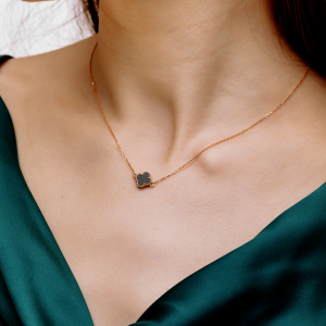 Золотое колье "Cloveria"